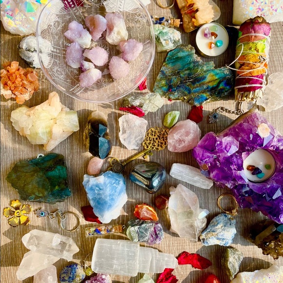 Crystal Mystery Box - Picture 7 of 9